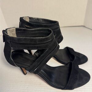Pour La Victoire Leather Black Strappy Heels 10